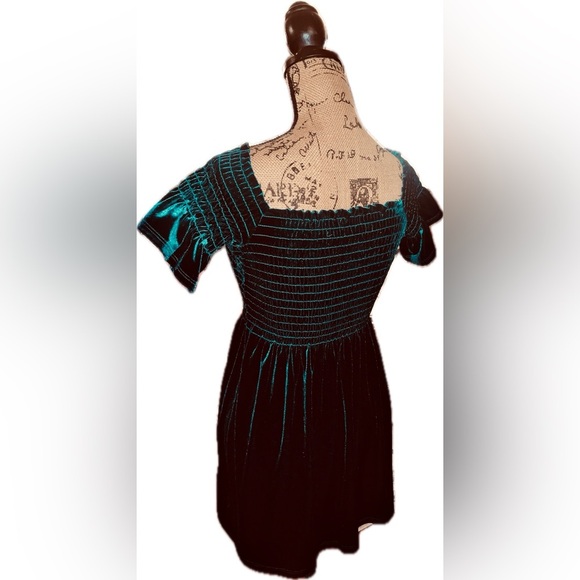 Urban Outfitters Emerald Green Velvet Smocked Mini Dress Tunic Off Shoulder S - Picture 3 of 6